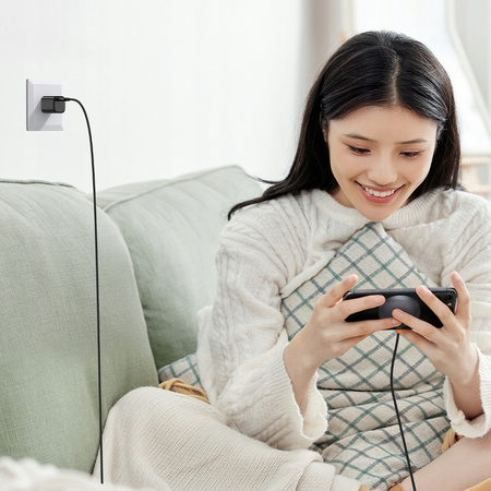 Încãrcãtor wireless cu induc?ie MCDODO pentru iPhone 13, 14, 15, 16, MAGSAFE QI2