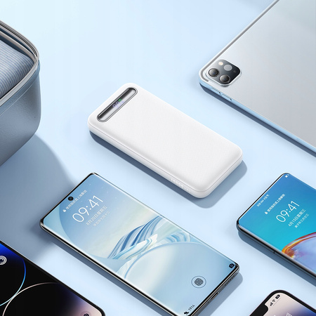 MCDODO POWERBANK 10000 mAh MIT DISPLAY 3X USB USB-C 22,5 W + USB-C-KABEL