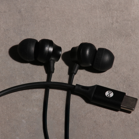 Forever słuchawki przewodowe EP-02 dokanałowe  USB-C czarne