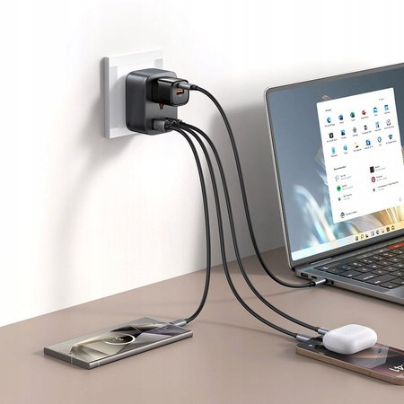 MCDODO PRZEJŚCIÓWKA ŁADOWARKA ADAPTER PODRÓŻNY WTYCZKA EU 2 USB-C 1 USB-A