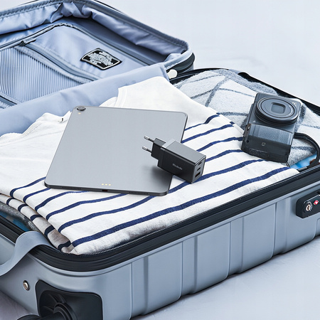 Încãrcãtor rapid de perete MCDODO, sursã de alimentare 3x USB-C PD, cablu USB GAN 67W, 1 m